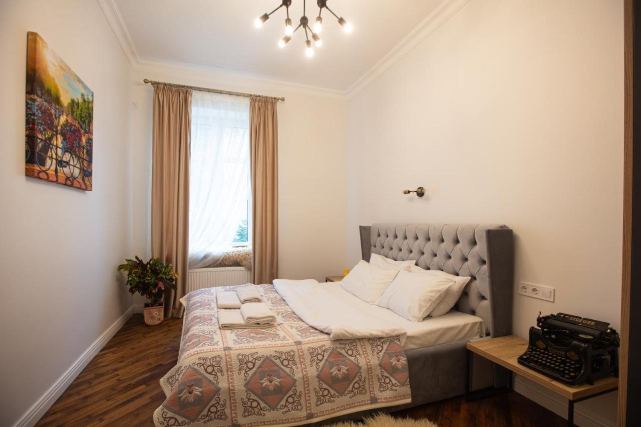 Friends House- сучасні апартаменти в центрі Львова Экстерьер фото