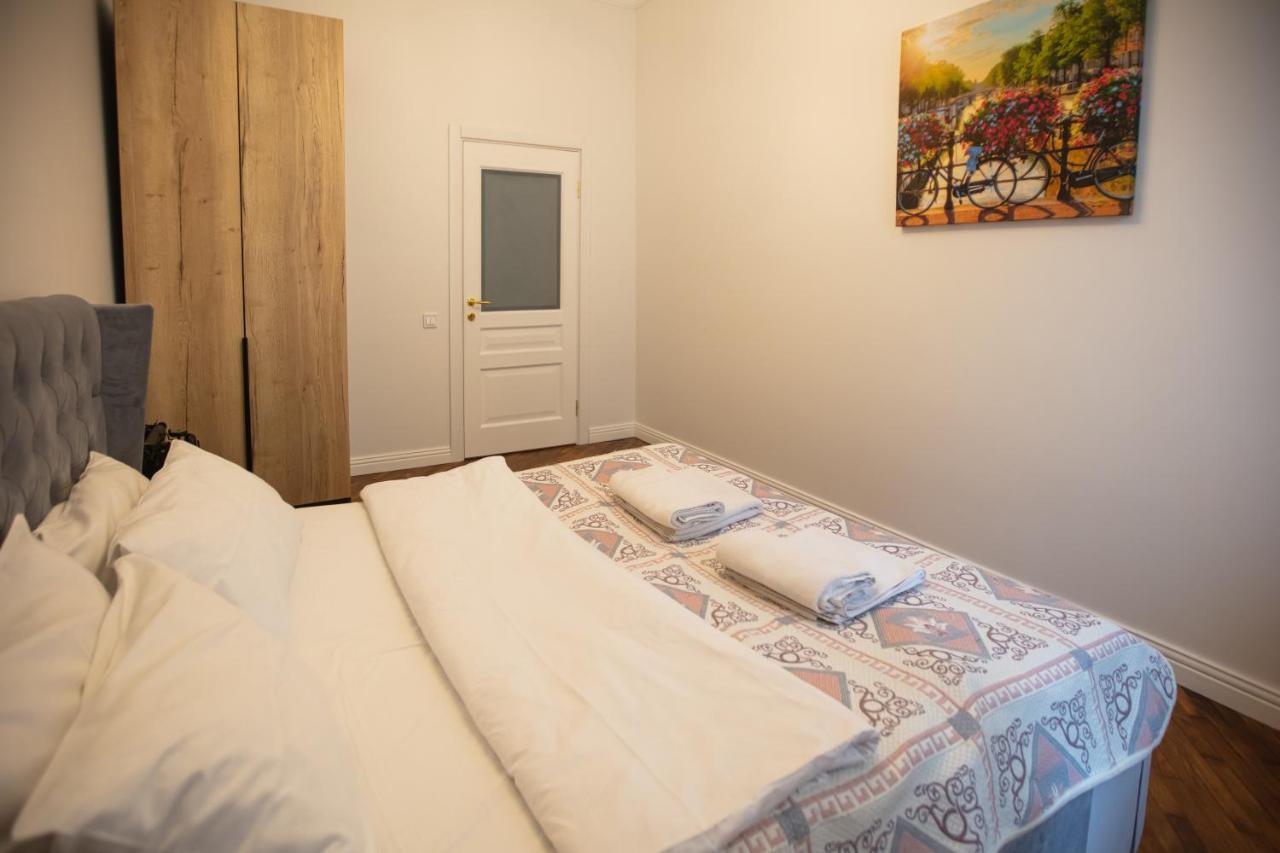 Friends House- сучасні апартаменти в центрі Львова Экстерьер фото