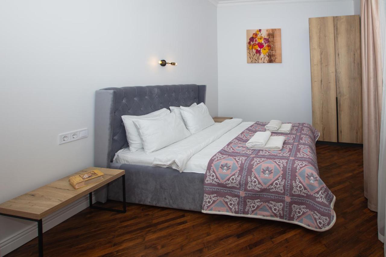 Friends House- сучасні апартаменти в центрі Львова Экстерьер фото